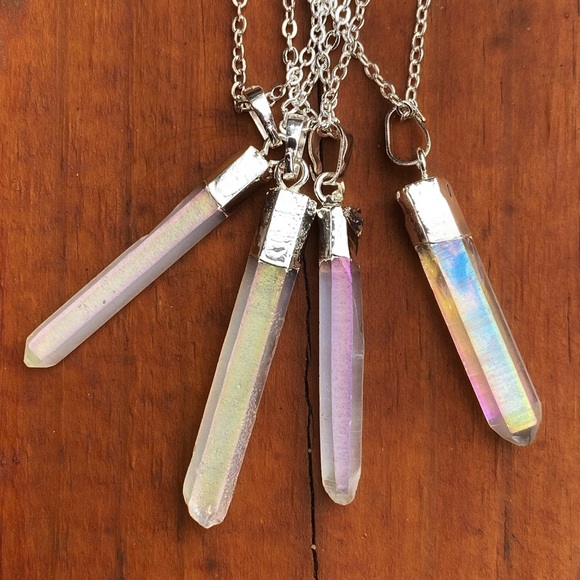 Silver aura Quartz Necklace - Picture 3 of 3